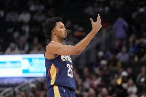 Fischer：鹈鹕有意留下特雷·墨菲，关于他的传闻被放大了