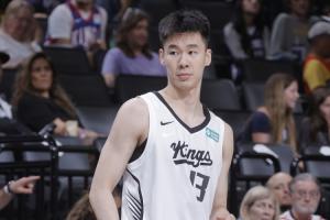 郭昊文逛街6分钟未获数据,正负值降至-15
