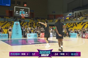 得分太轻松了！杰伦·格林无视陈泽文防守一顿输出连得9分！