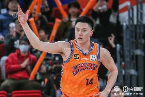 李弘权确认与上海队续约,未签顶薪为球队未来引援做出牺牲