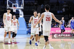 记者:男子篮球队3胜3负进入第二阶段,成绩不尽如人意但主动权仍掌握在自己手中