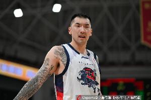 山东男篮正式公布:与陶汉林、高诗岩、陈培东续约成功