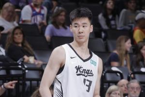 国王公布夏联赌城名单：阿卡夫与卡拉班入选 郭昊文不在其中