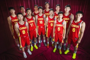 媒体人表示:国青队中不乏天赋与潜力兼备的球员,希望他们能保持锐气与努力,早日为国家效力