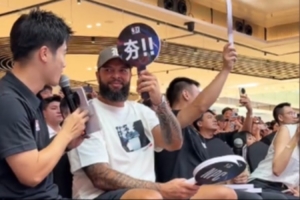这一战将改变格局?德隆出席NBA3X扣篮大赛,选手表现揭示扣篮艺术新高度